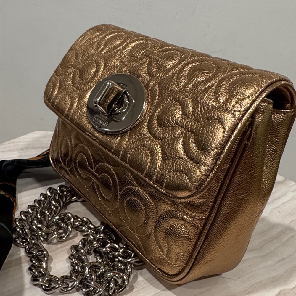 Coach Madison Small Signature Embossed Gold Metallic Leather Shoulder Bag - Picture 5 of 17